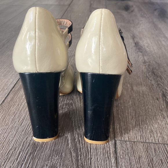 Rampage Heels - Picture 3 of 4